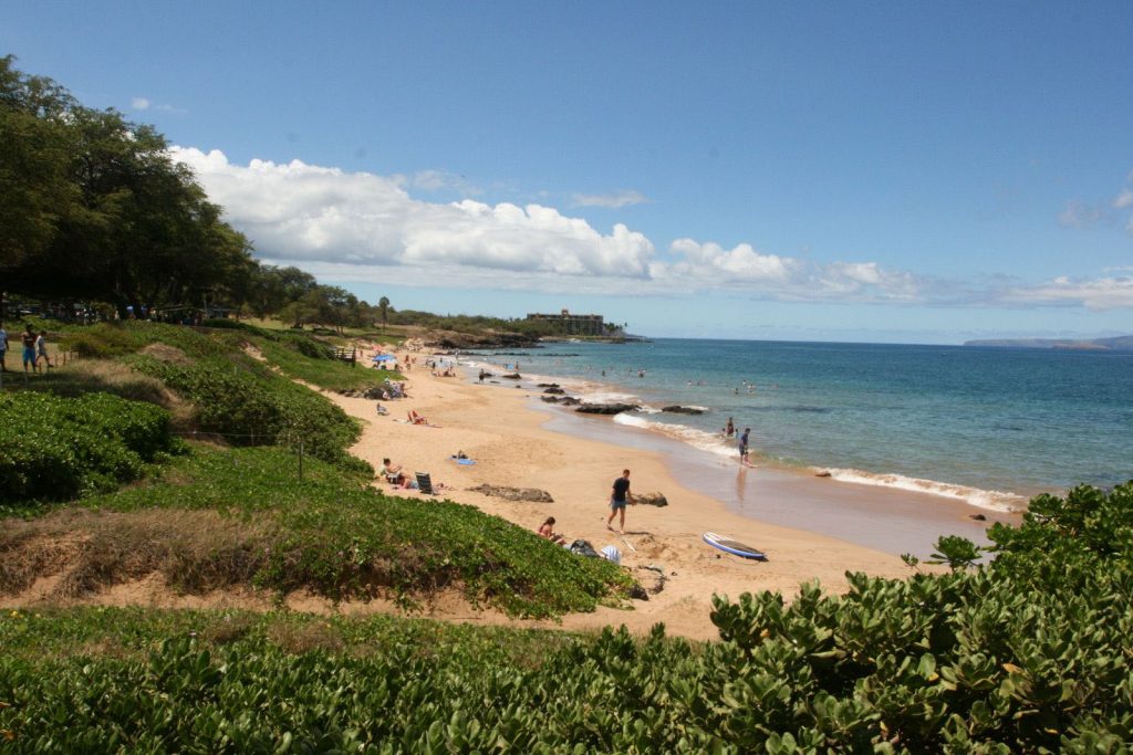  The snorkeling location at Kamaole Beach III is on the right side of the beach. Image Source